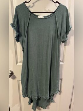 Umgee Sage Green Frayed-Hem Short Sleeve Tunic